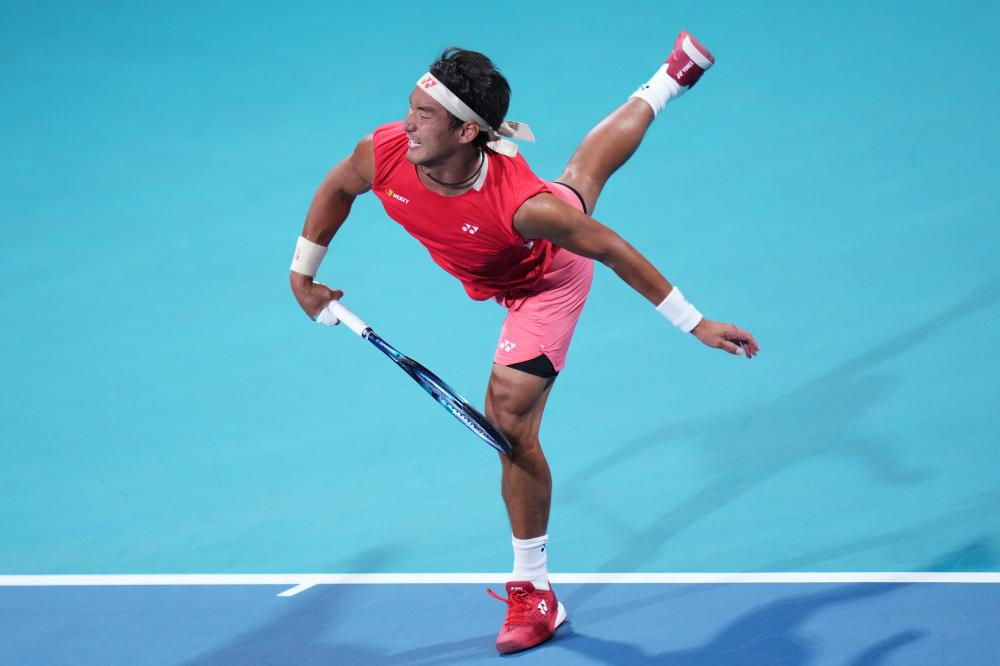 里尔老板：乔纳森不是典型9号球员，预料到他会遇到一些困难