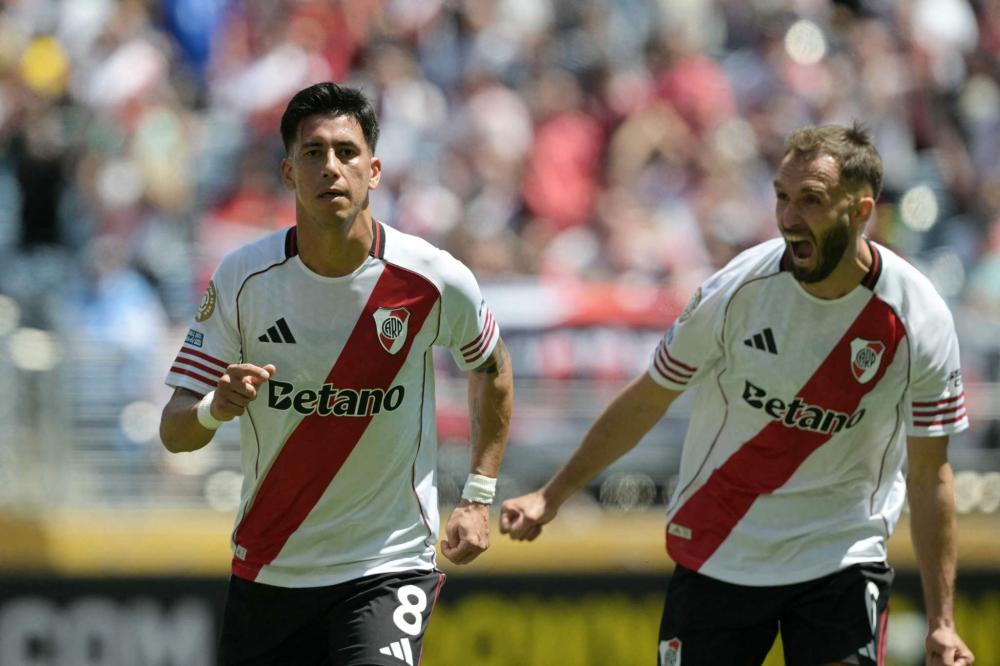 东契奇34+12+7独享历史第1，艾顿两双里夫斯33分，湖人轻取鹈鹕